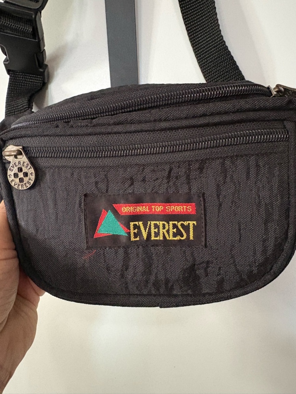 Vintage Everest Black Nylon Belt Bag – Compact Waist Pack